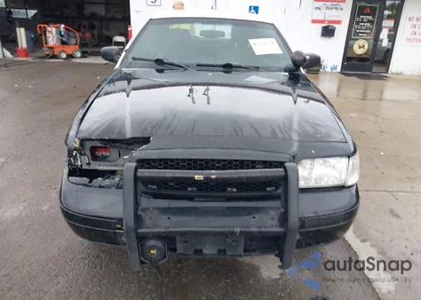 2011 Ford Crown Victoria Police Interceptor z USA, uszkodzony, nr VIN 2FABP7BV1BX169640